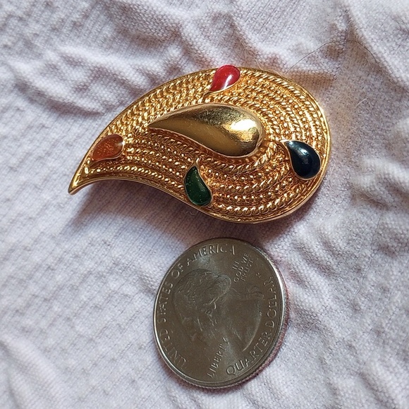 Vintage Gold Tone Paisley Brooch - Picture 4 of 4